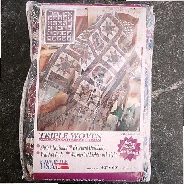 American Weavers Intricate Quilt Double Woven Jacquard Throw 50x60 in Brand New