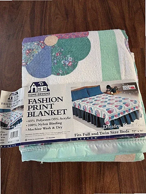 NOS 1980s Home Designs Fashion Print Blanket Dresden Plate Quilt
