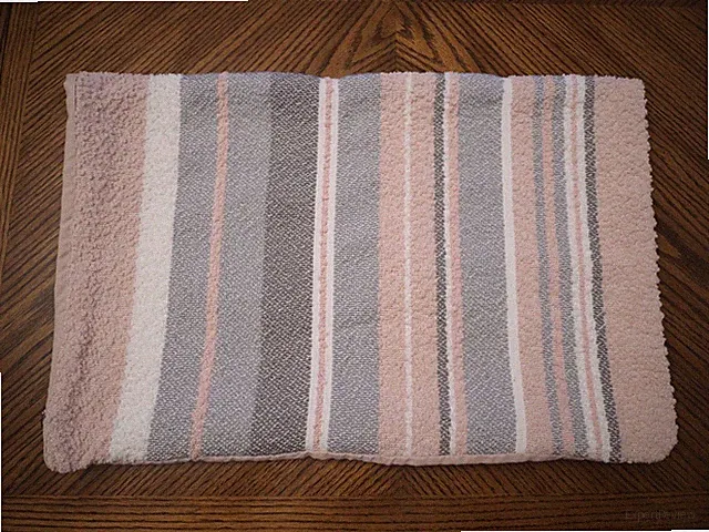 UGG Pale Pink/Gray Acrylic/Cotton/Poly Pillow Case w/ Zipper Standard Size