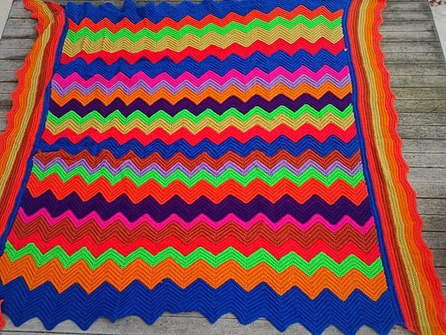 Vintage 1960's MEGA CHEVRON Hand Made Bedspread 7 Foot 7 Foot Queen King Full